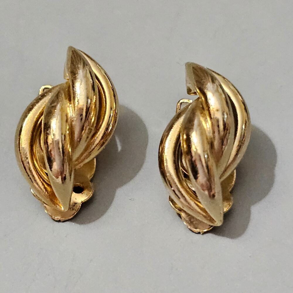 Love Knot Twist Design Earrings Clip-On Puffy Huggie Goldtone 1990s Vintage